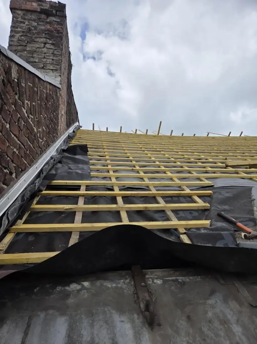 Rénovation complète d'une toiture en tuiles — photo 2